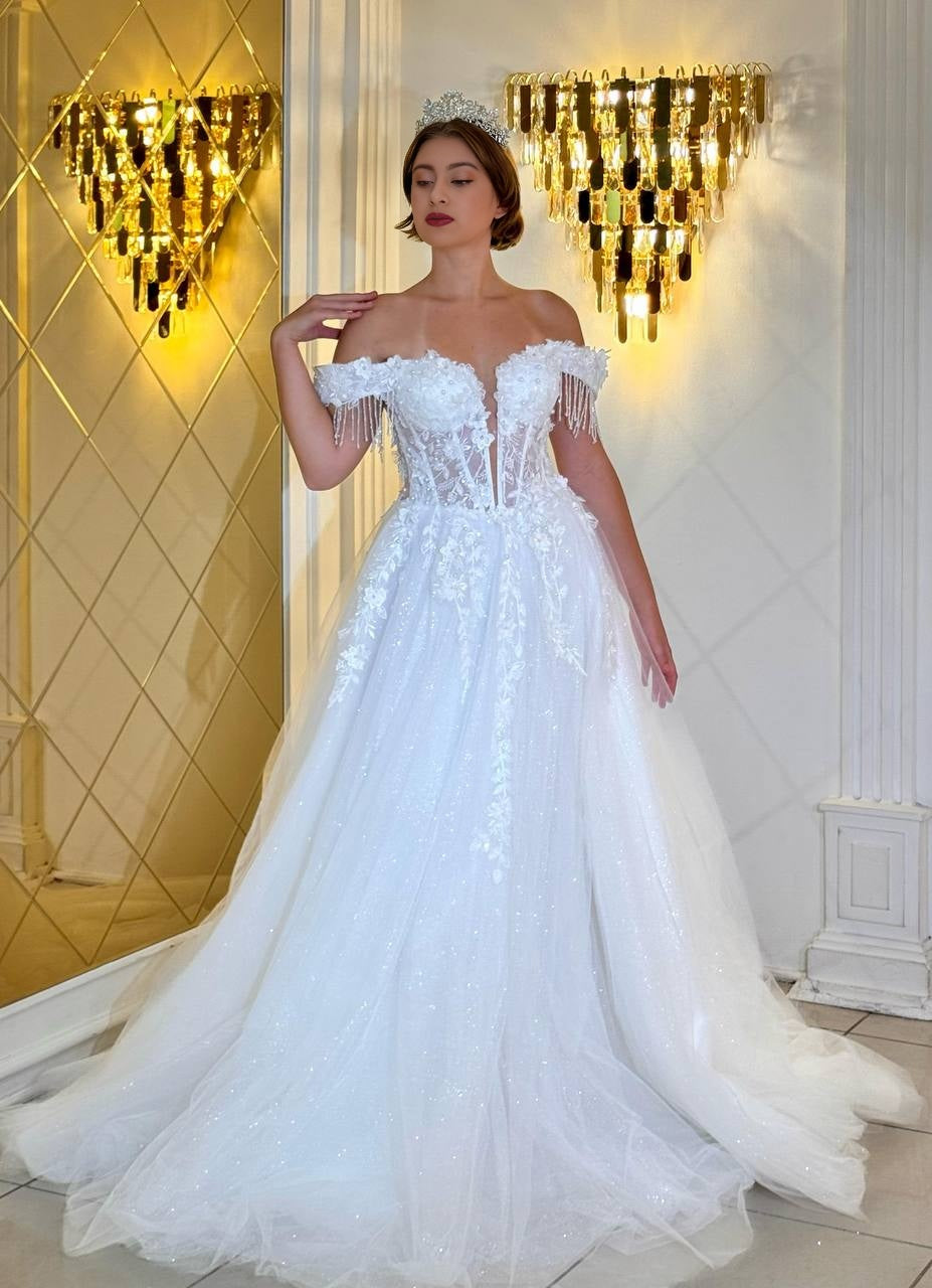 Starlight Whisper – Das Glitzernde Off-Shoulder Brautkleid