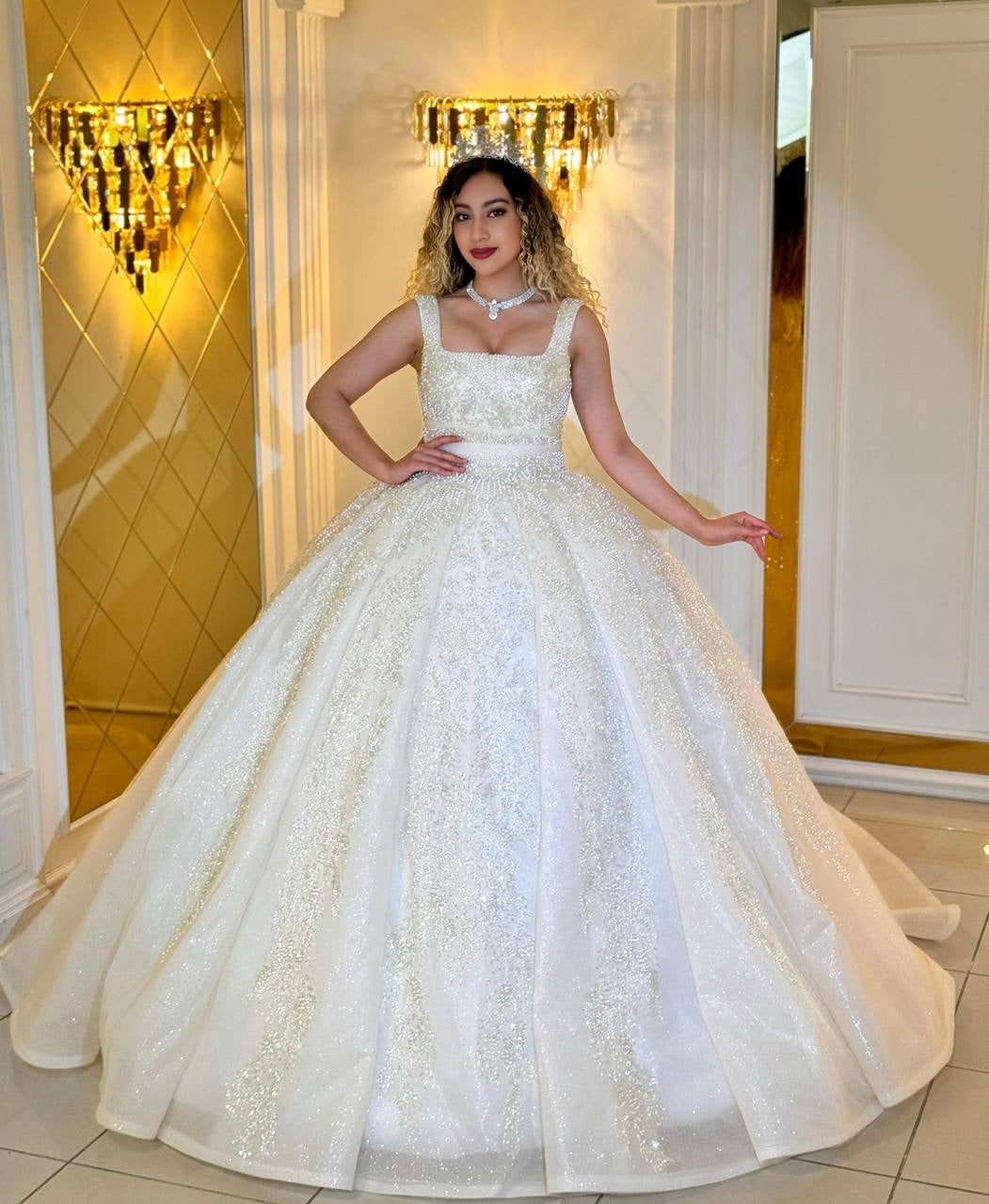 Starlight Dream – Das Prinzessinnen-Brautkleid mit quadratischem Ausschnitt