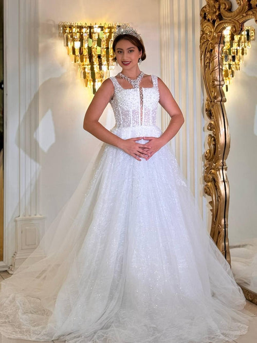 Celestial Glow – The fairytale wedding dress with illusion corset